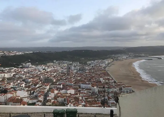 Canelle Com Terraco Daire Nazaré